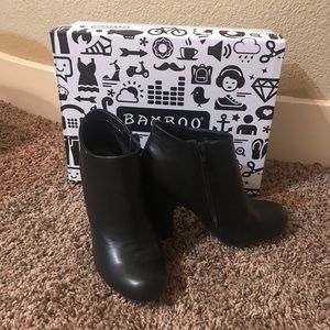 Black chunky heel booties!